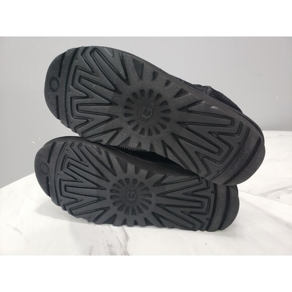 NEW WITHOUT BOX UGG W Classic‎ Ultra Mini Mirror Ball Black Short Bootie Slip On - Picture 7 of 8